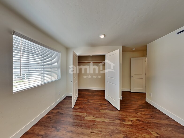 Building Photo - 1443 E Ludlow St