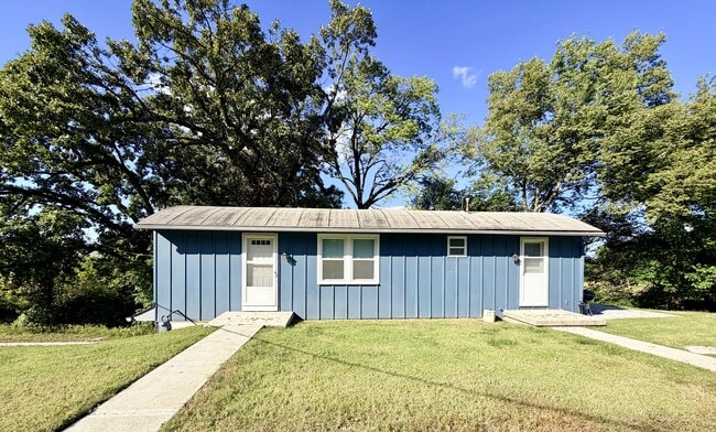 Primary Photo - 2949 S 78th St