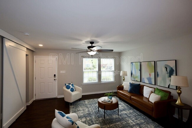 Building Photo - 1502 Stonewall Manor Dr
