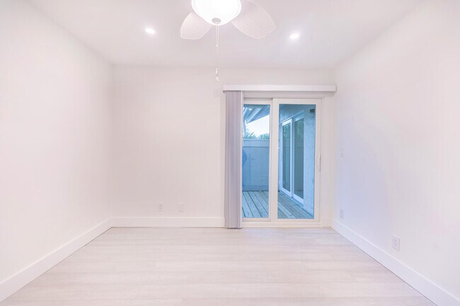 Building Photo - 7860 Stanway Pl