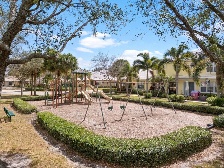 Building Photo - 6791 Lantern Key Dr