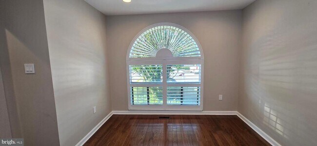 Building Photo - 503 Brummel Ct NW