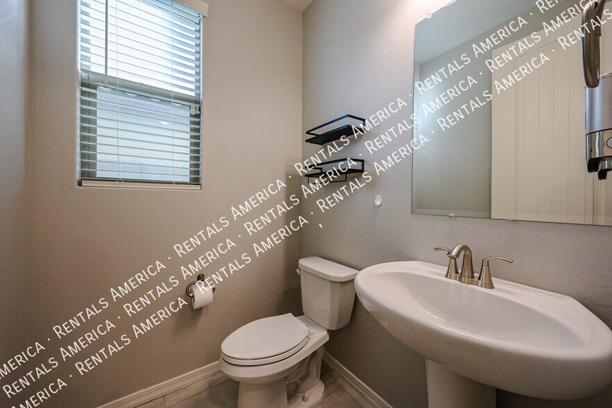 Building Photo - 16215 W Camino de Oro