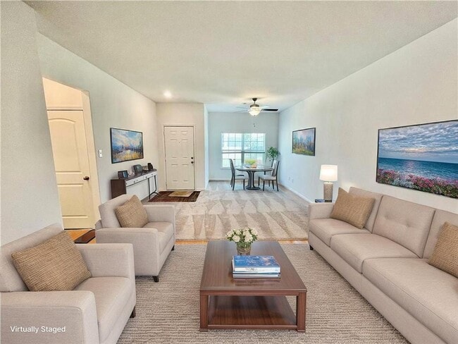 Building Photo - 126 Fox Glen Trl