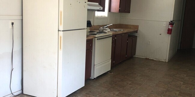 Primary Photo - 111 W Rowan Lot 1