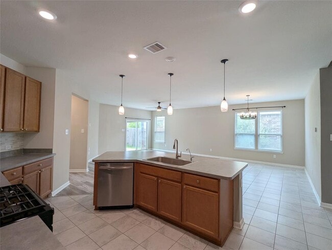 Building Photo - 28422 Aubrey Orchard Ln