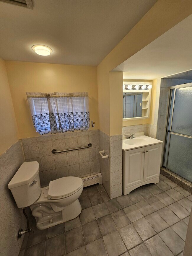 Building Photo - 122 Eckel Rd