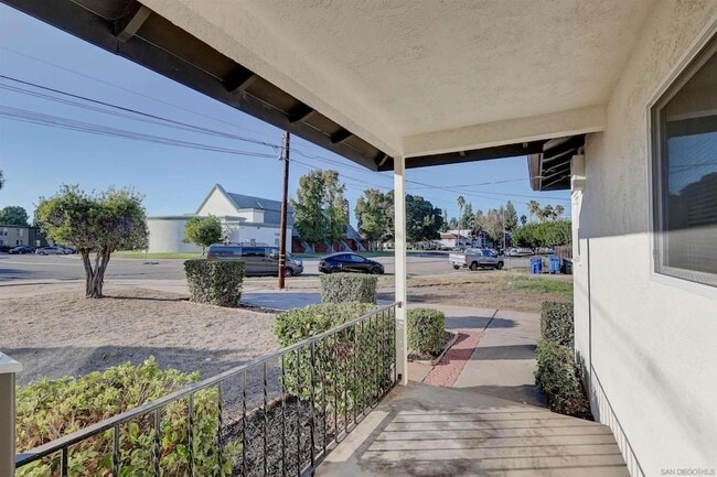 Building Photo - 503 Prescott Ave