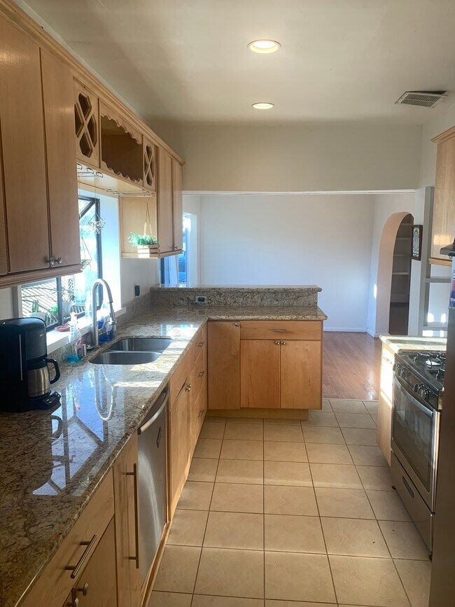 Building Photo - 17178 Kingsbury St