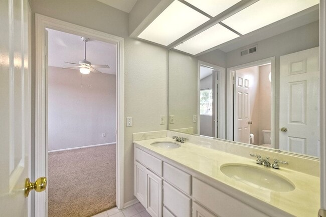Building Photo - 4636 Doral Ct