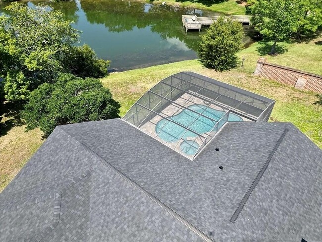 Building Photo - 2913 Eagle Lake Dr