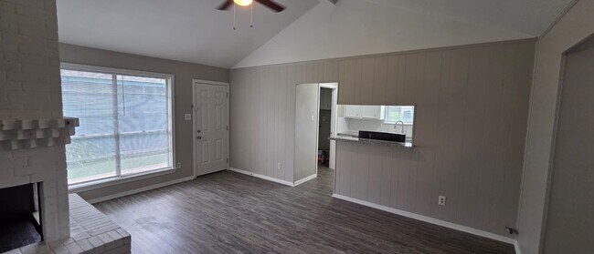 Building Photo - 11122 Thackery Ln