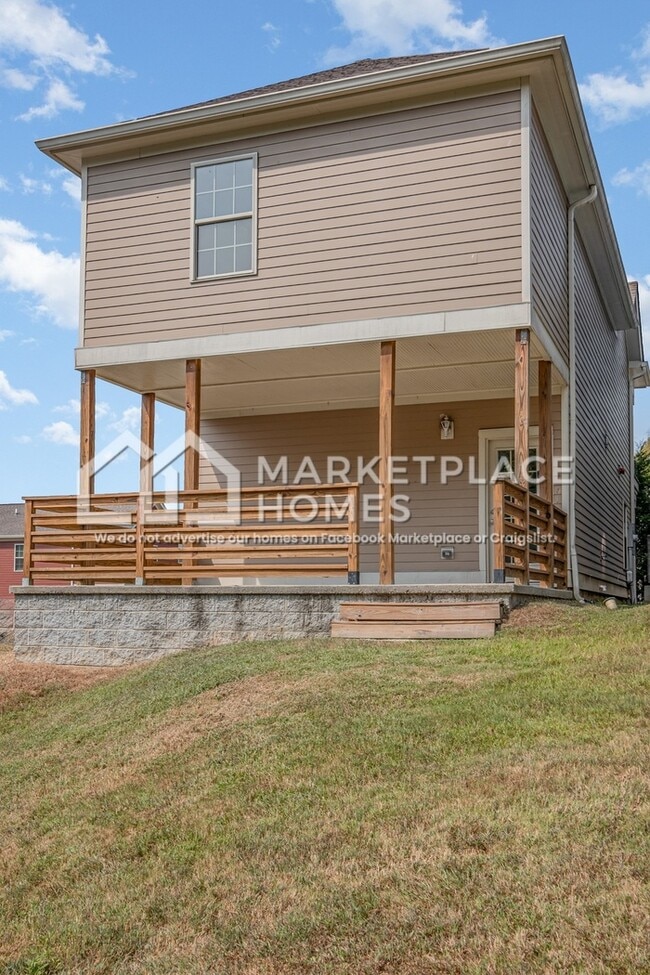 Building Photo - 151 Laurel Way