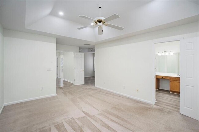 Building Photo - 2630 Highland Pass