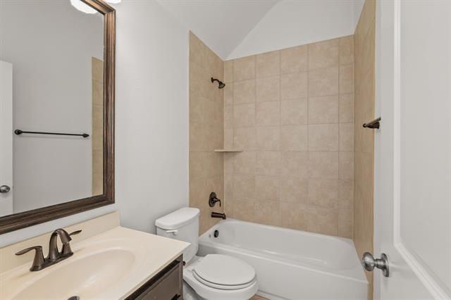 Building Photo - 975 Pembrook Ln