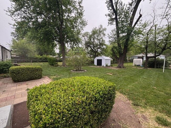 Building Photo - 2 bedroom 1 bath home with 1 car garage! Available to Rent or Rent to Own!