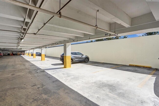 Building Photo - 3180 S Ocean Dr