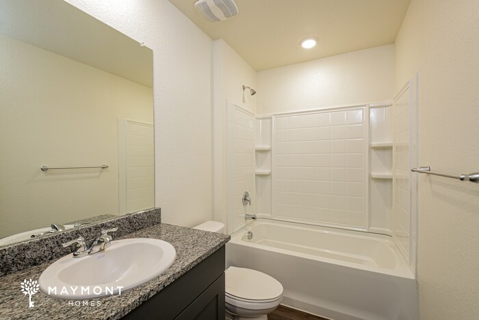 Building Photo - 13491 Oneida Ln