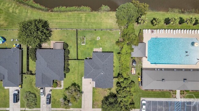 Building Photo - 35 Valley Oak Dr