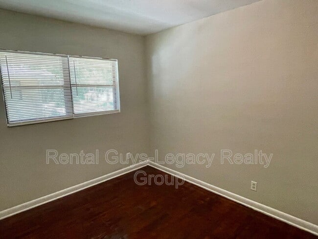 Building Photo - 1738 Wright Ave