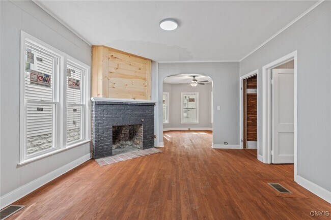 Building Photo - 145 Hixson Ave