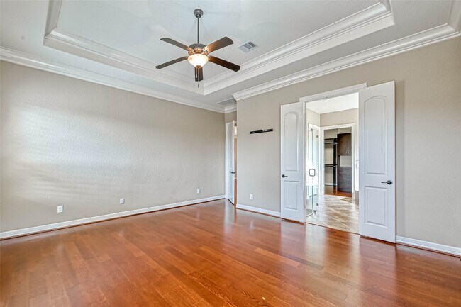 Building Photo - 5014 Fairford Dr