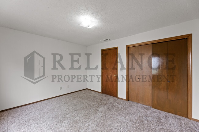 Building Photo - 1518 S Todd Pl