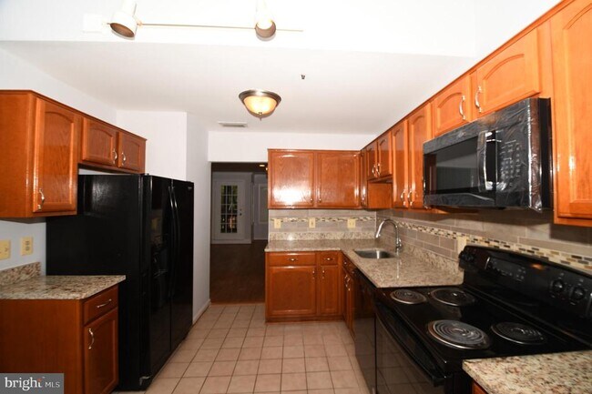 Building Photo - 601 N Tazewell St