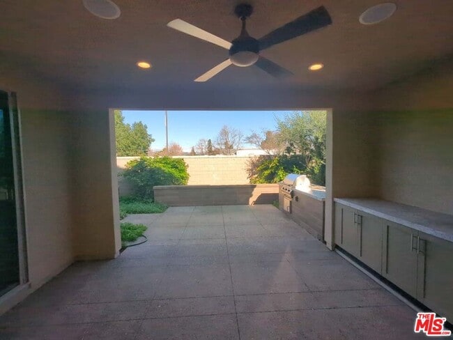 Building Photo - 16243 Cameo Ct