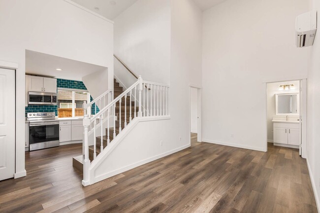 Building Photo - 202 NW 95th St