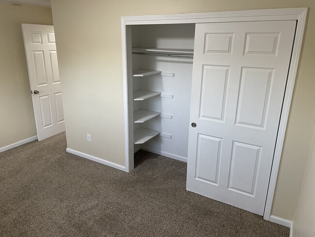 Building Photo - 18208 W 3rd Pl, Apt 1