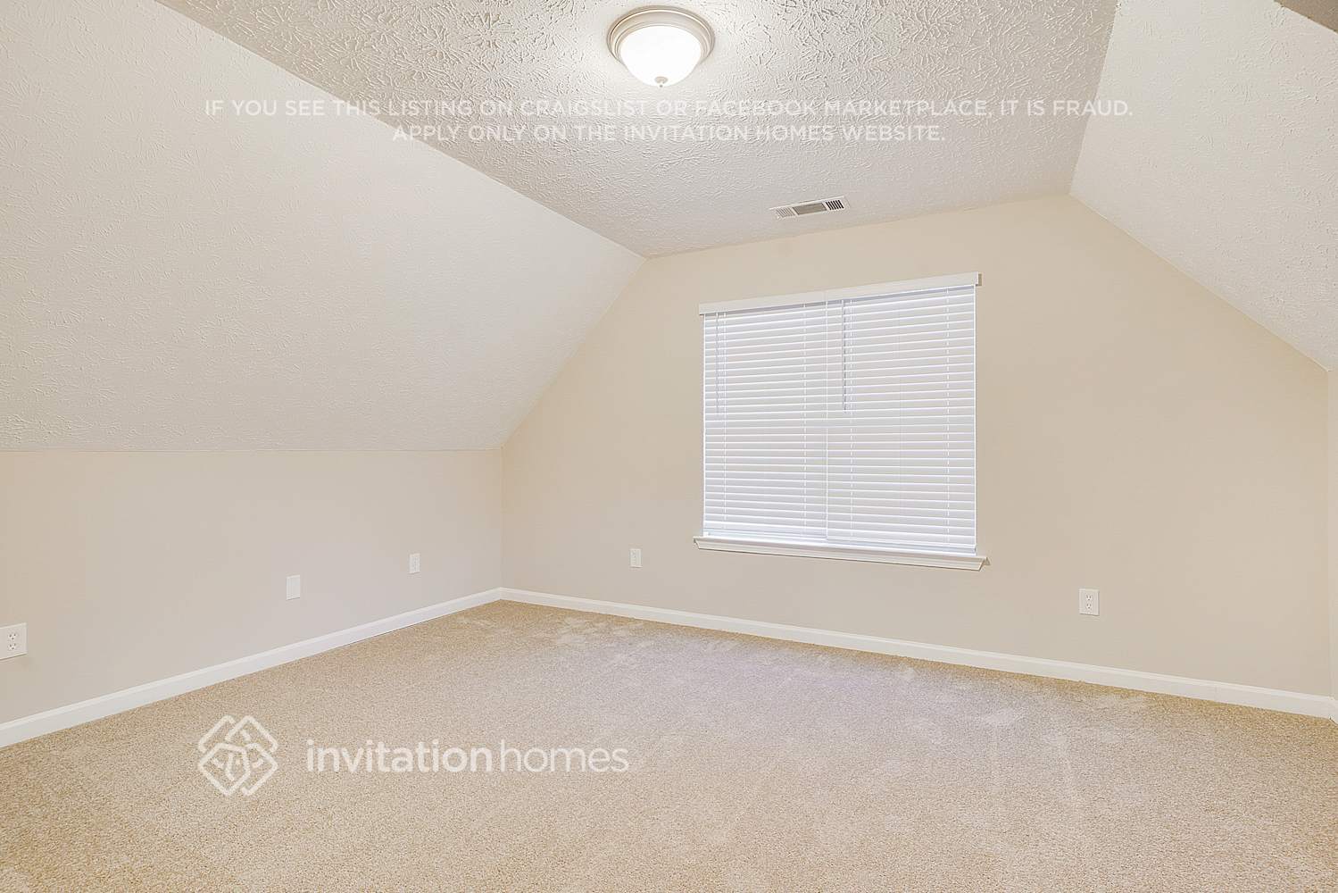 Building Photo - 482 Waterfront Dr