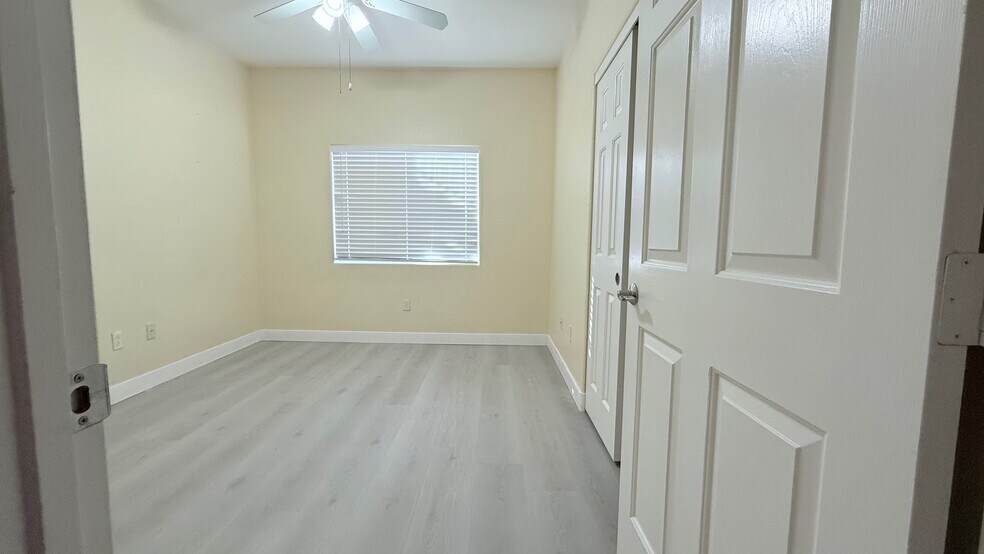 Building Photo - 2291 W Horizon Ridge Pky