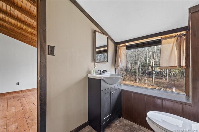 Building Photo - 30 Hungerford Rd