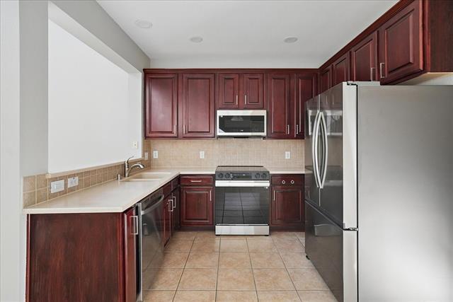 Building Photo - 2220 Sandshell St