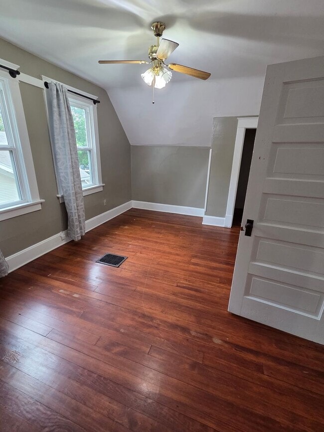 Building Photo - Italian Estates Property Management