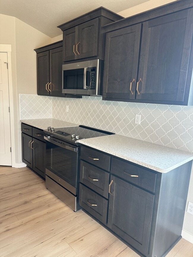 Building Photo - Newer Home in Culdesac