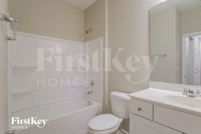 Building Photo - 486 Grand Landings Pkwy
