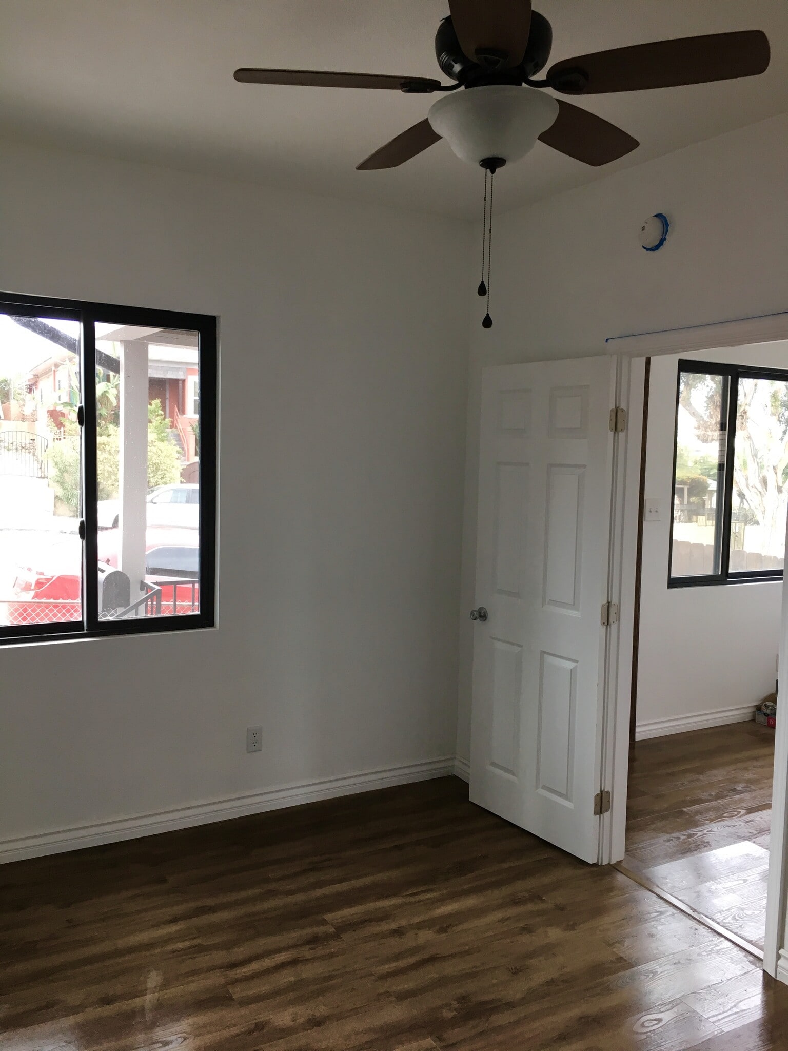 Building Photo - 1990 Ocean View Blvd