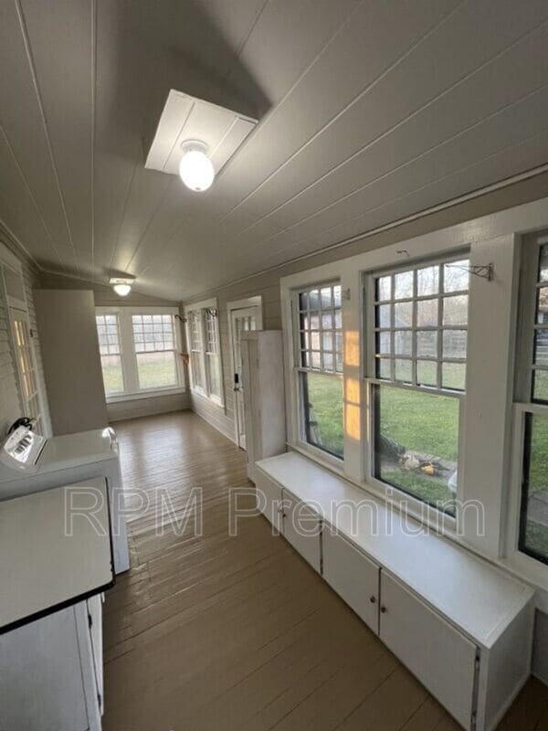 Building Photo - 8222 LA-955