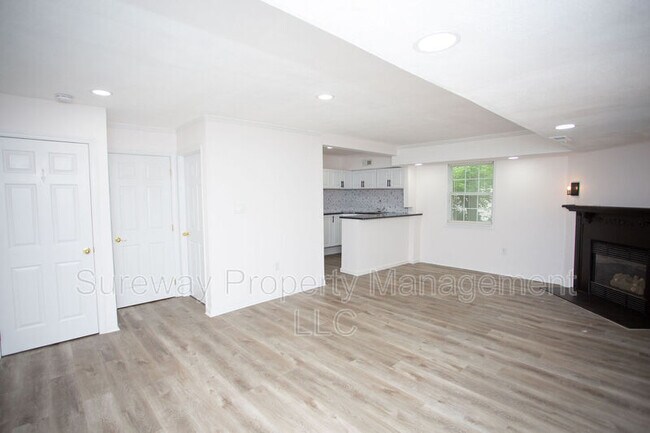 Building Photo - 712 Sage Hill Dr