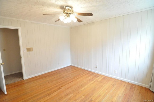 Building Photo - 5758 Carriage Hills Dr