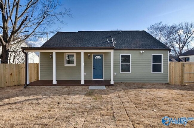 Building Photo - 3904 Cypress Ave SW