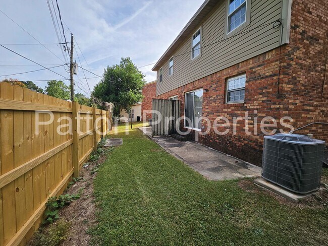 Building Photo - 3-4 Ashleys Place - Outside CoC - R19205-05-11