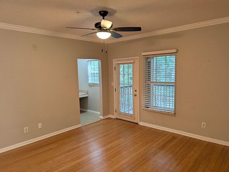 Building Photo - 5106 Walden Park Dr