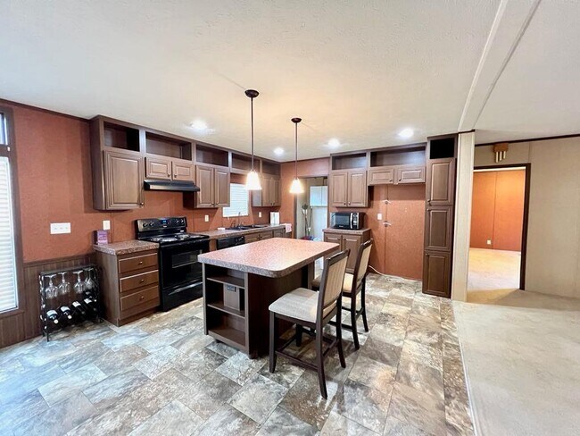 Building Photo - 112 S Fitzwilliams Ln