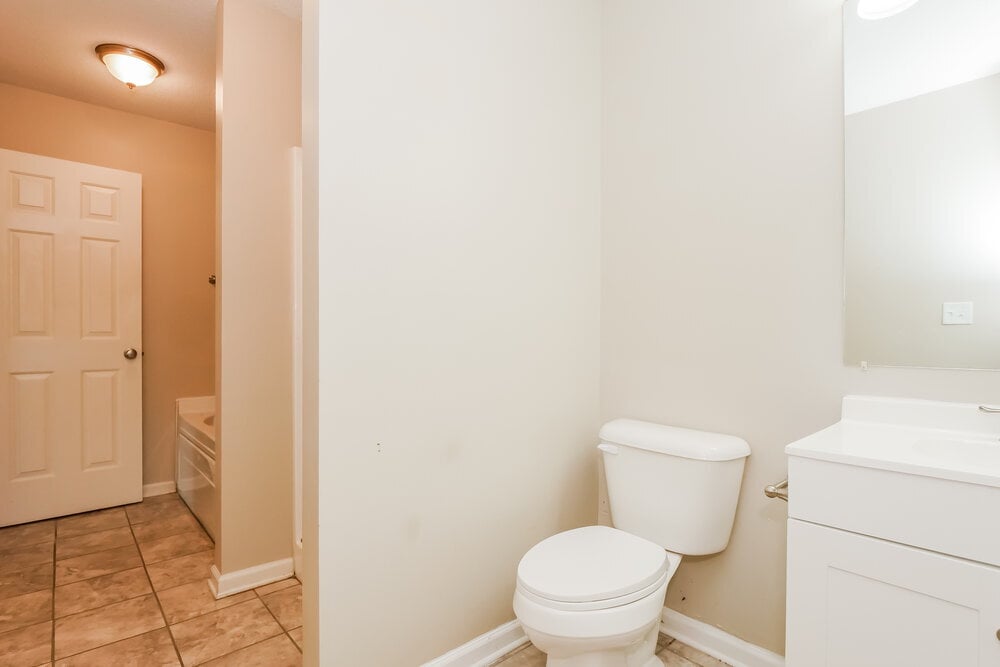 Building Photo - 7296 Green Ash Dr
