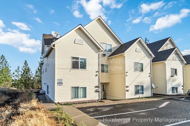 Building Photo - 1605 E Hartson Ave