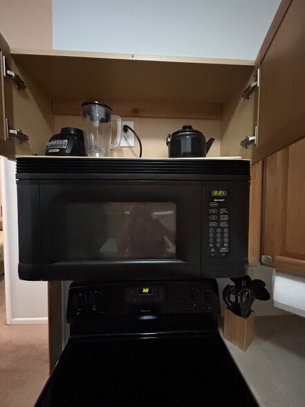 Building Photo - 614 Cherokee St