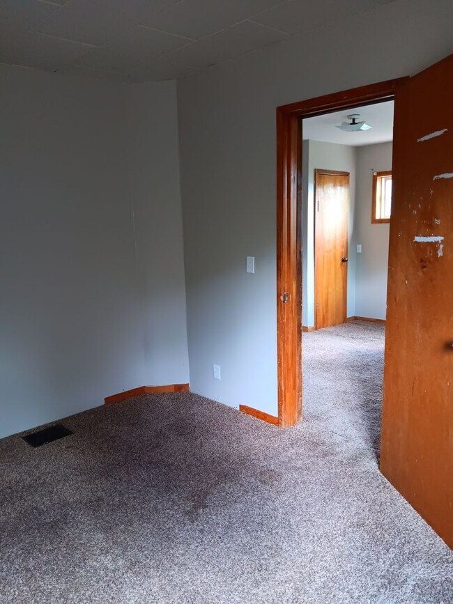 Building Photo - 3 Bed House in La Grande